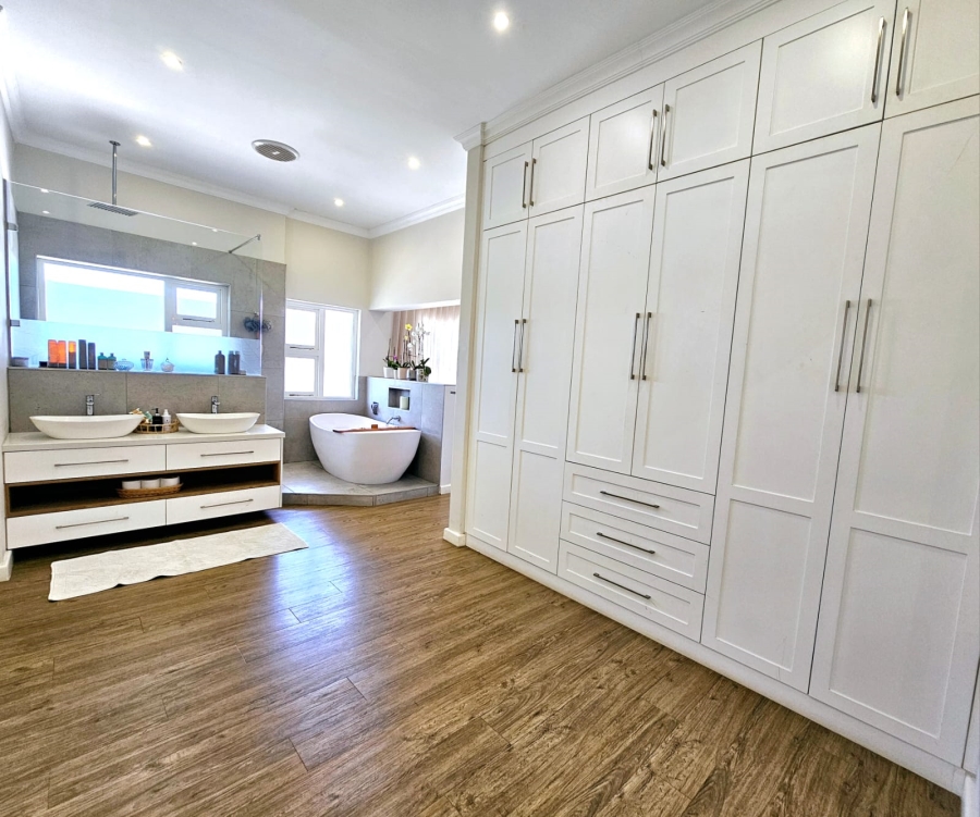 8 Bedroom Property for Sale in Selborne Eastern Cape